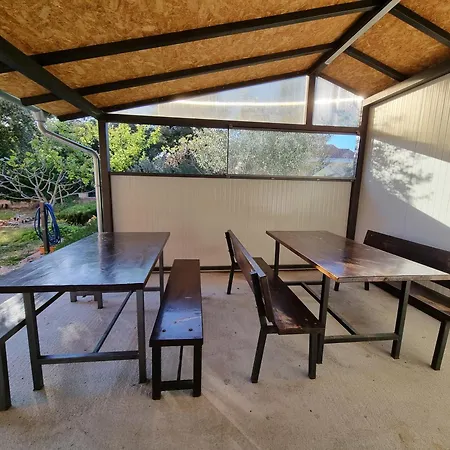 Vanja Skara Biograd Apartment *