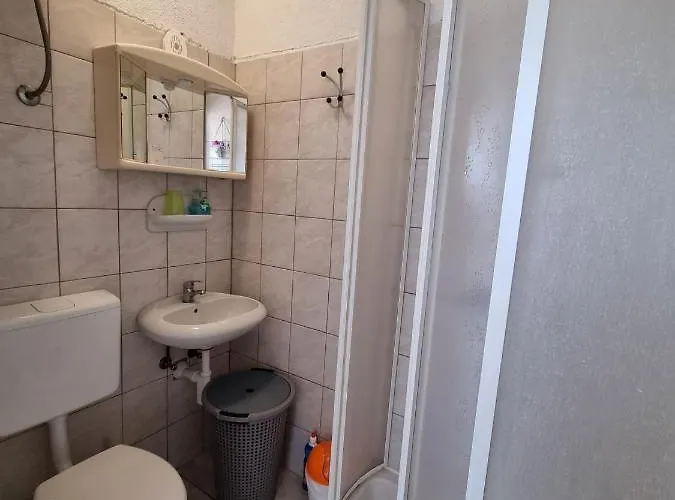 Vanja Skara Biograd Daire